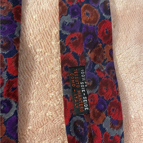 Ungaro Paris Floral Tie - Picture 9 of 9